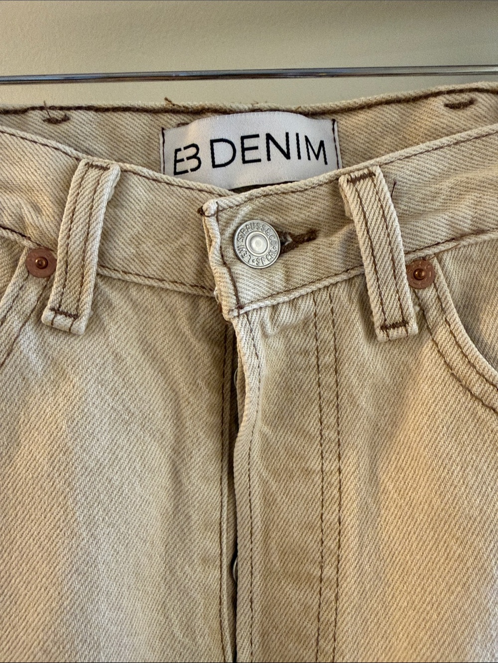 EB Denim Beige Women’s Slim Straight-Leg Jeans Size 23 - Picture 2 of 8